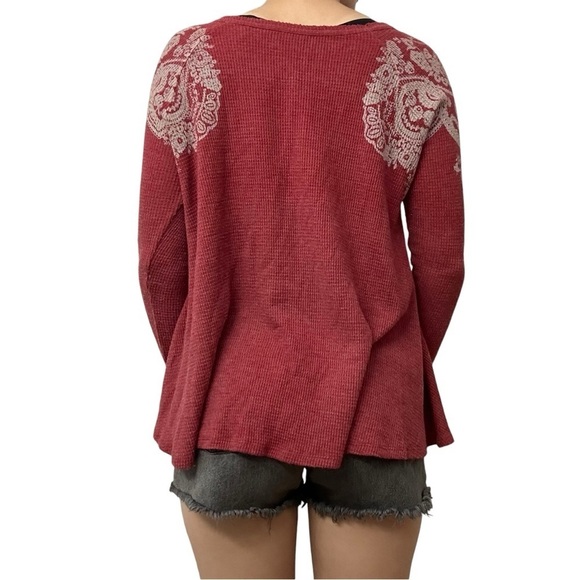 Free People Sweater Top Flowy Thermal Babydoll Western Boho Red Fall Size Small - Picture 2 of 7